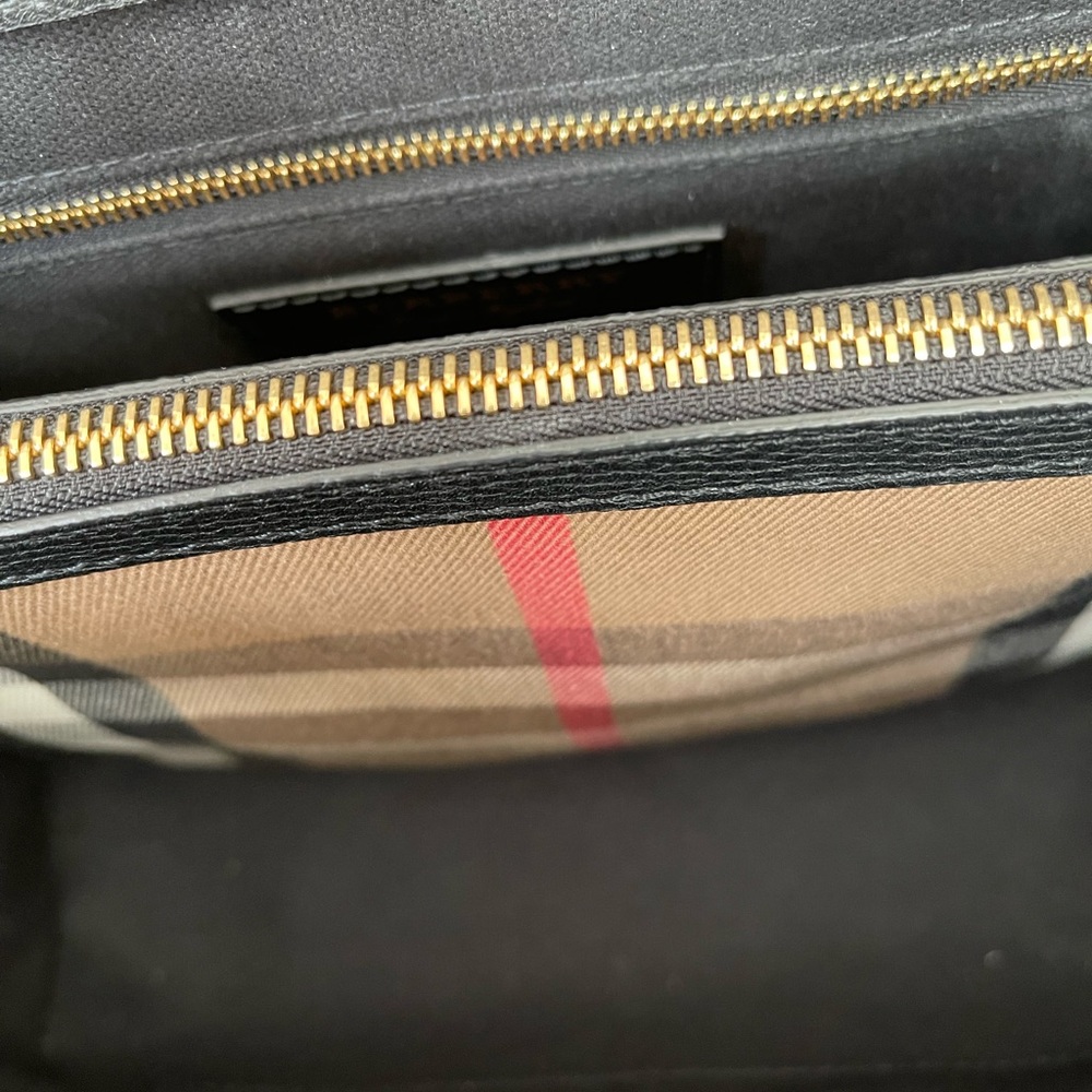 Authenic Burberry LL MD Camberley DLC Bag - Picture 8 of 9